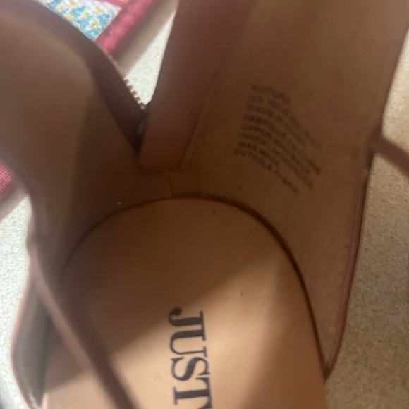 Sandals - Picture 2 of 5